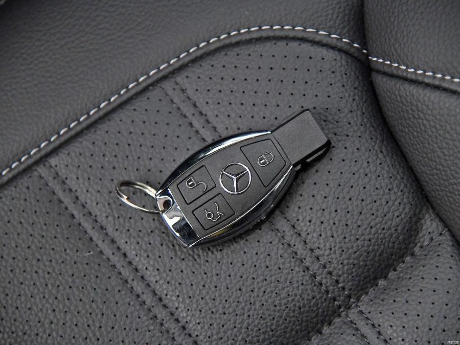 Детали интерьера BAIC Beijing BJ90 2019 года  (фото 14 из 14)